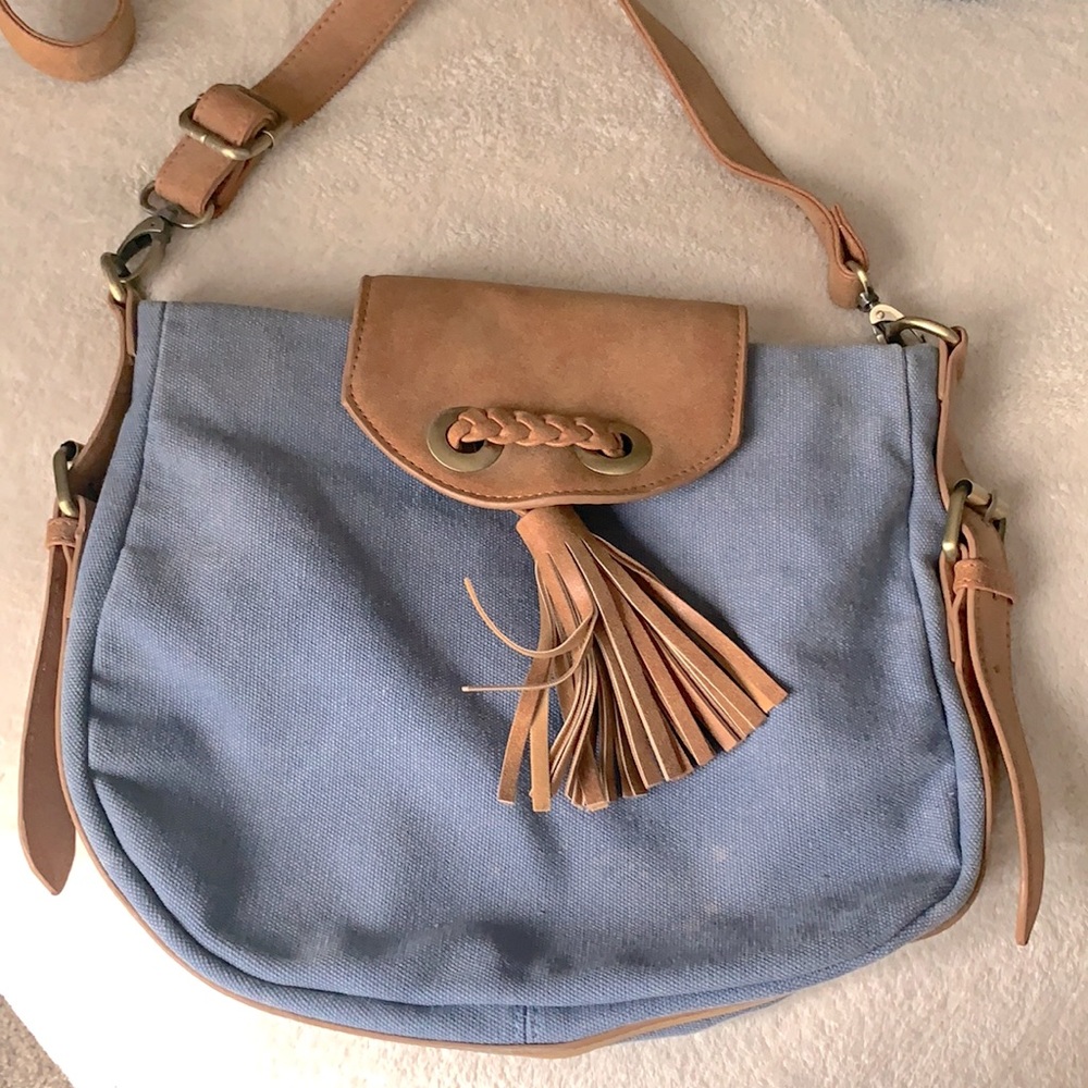 Medium shoulder bag